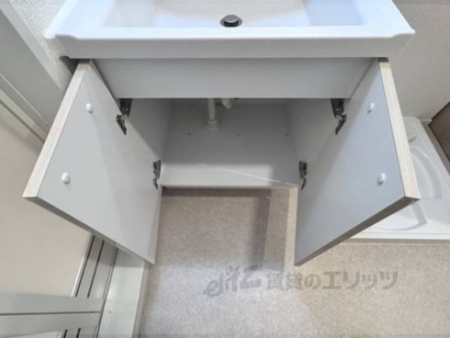 洗面所　洗面台下収納