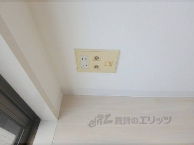 テレビ線差込