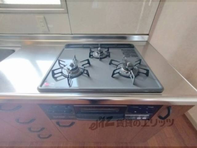 キッチン　コンロ