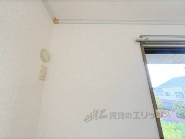 エアコン　設置場所