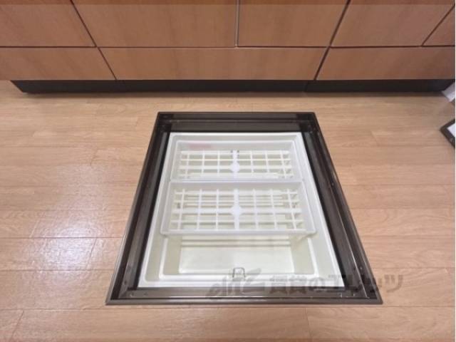キッチン　床下収納