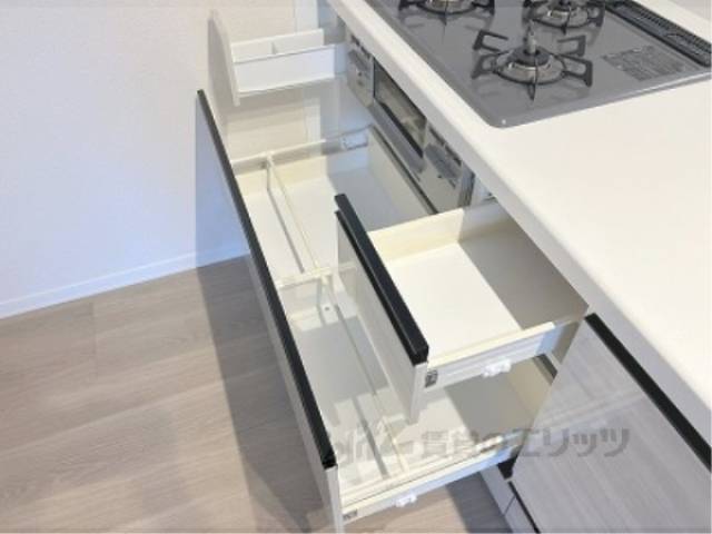 キッチン　下部収納