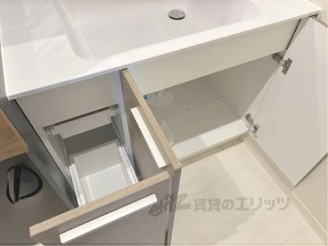 洗面所　下部収納