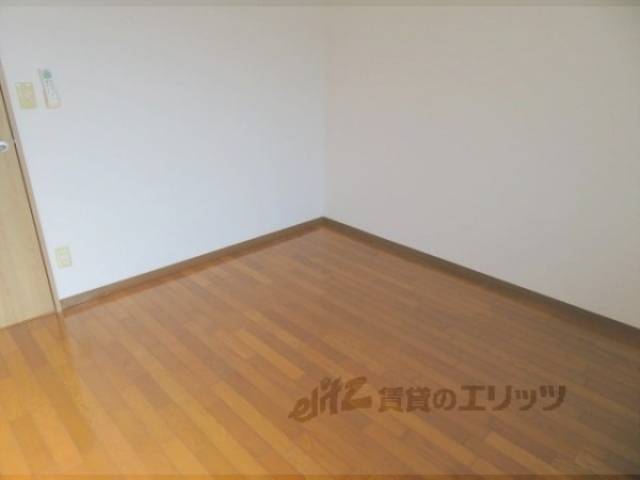 洋室　床暖房リモコン