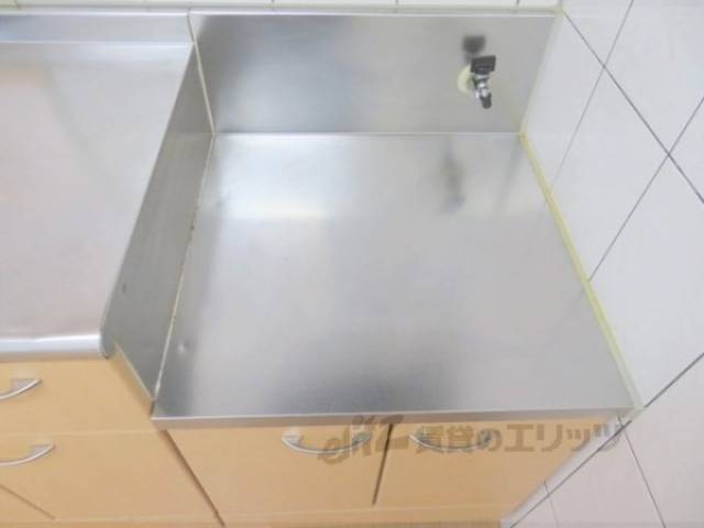 キッチン　コンロ置き場