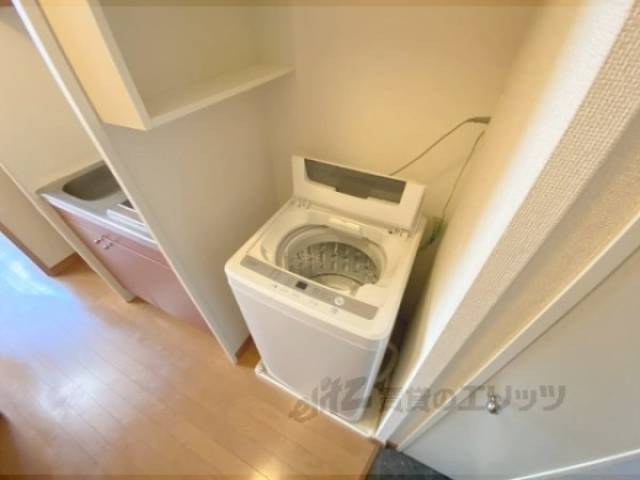 洗濯機置場　洗濯機