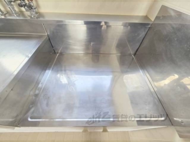キッチン　コンロ置場