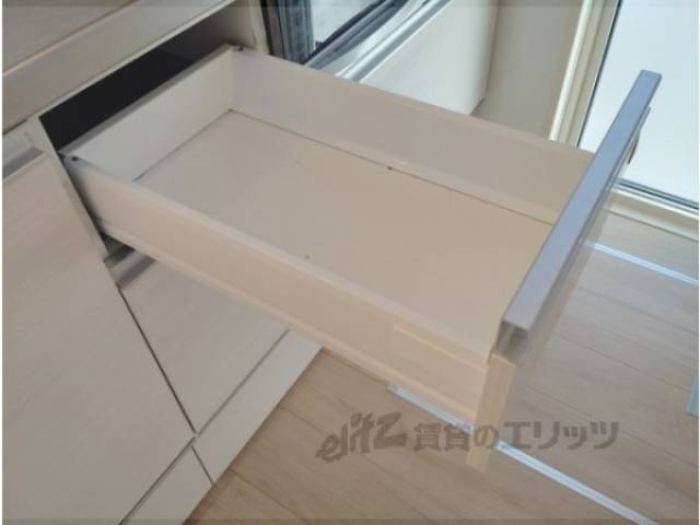 キッチン　収納