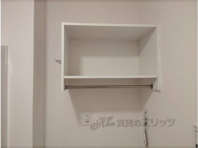 洗濯機置場　収納