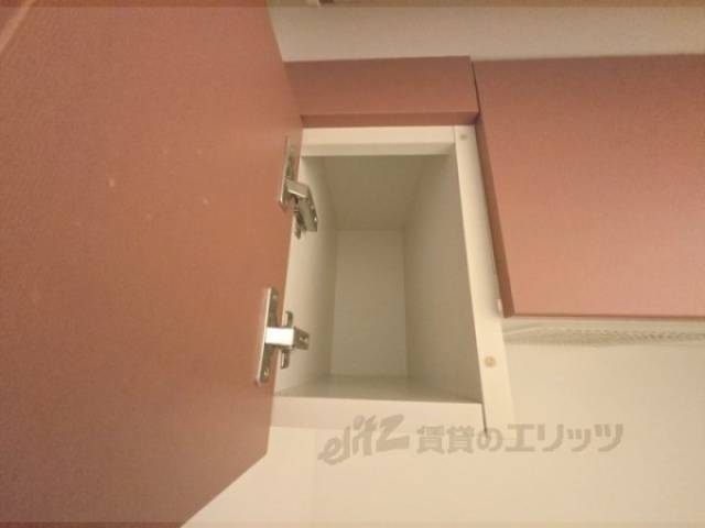 キッチン　上収納