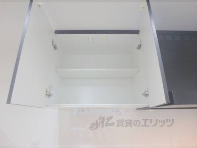 キッチン　収納上部