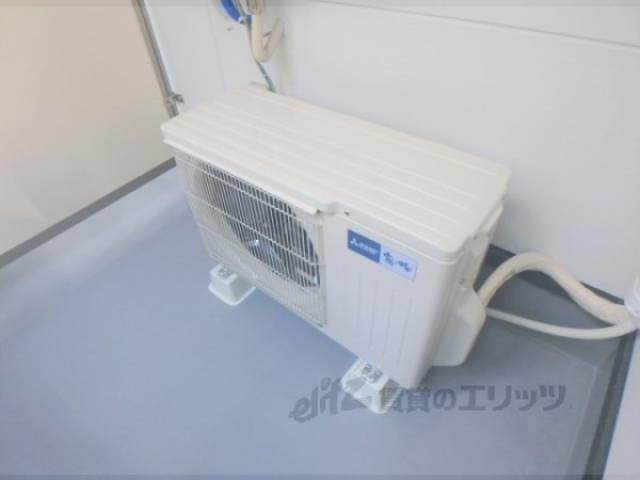 エアコン　室外機
