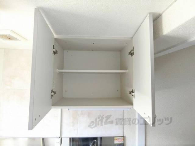 収納　キッチン上