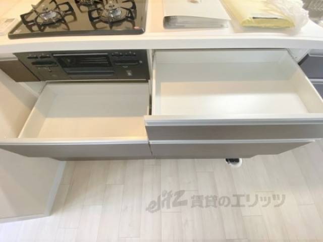 キッチン　収納