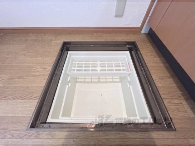 キッチン　床下収納