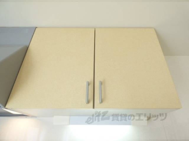 キッチン　収納上