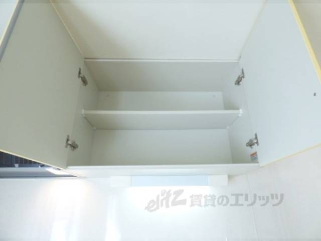 キッチン　収納上