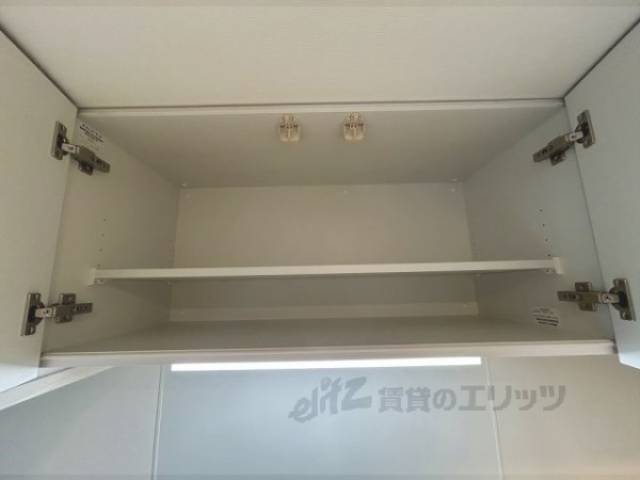キッチン　上部収納