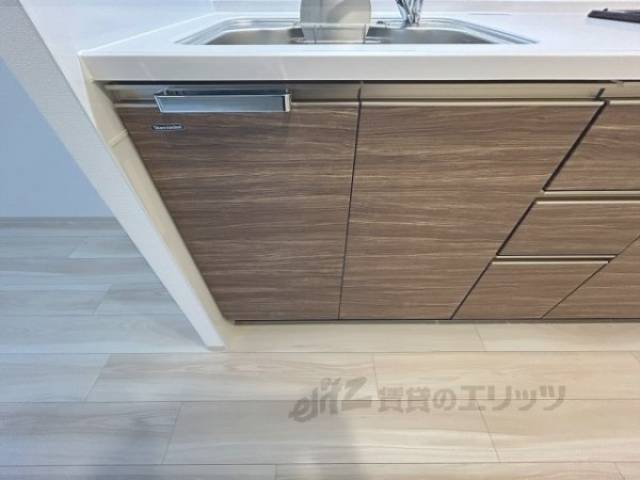 キッチン　下部収納