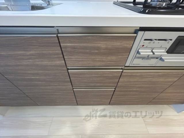 キッチン　下部収納