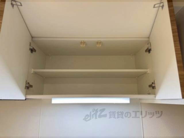 キッチン　上収納