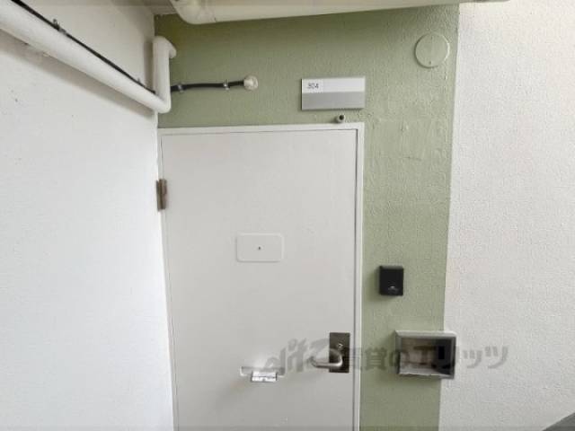 玄関　インターフォン