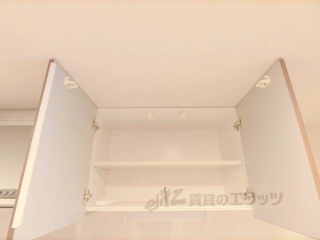 キッチン　キッチン上部収納