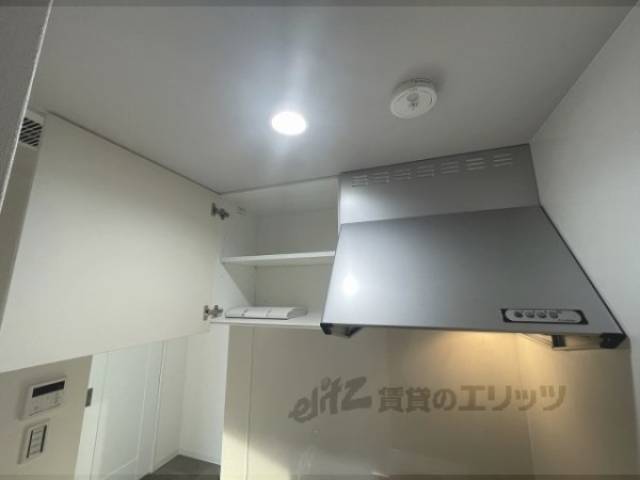 キッチン　上部収納