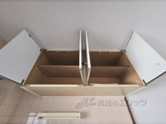 キッチン　上収納