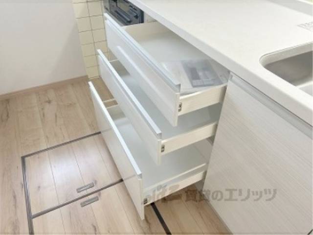 キッチン　下部収納