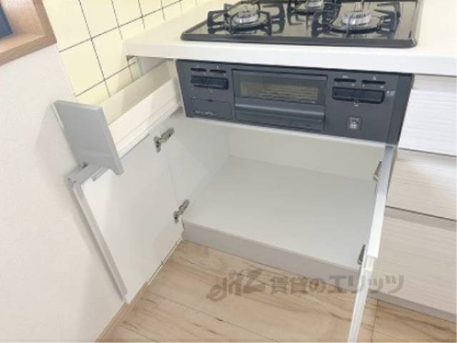 キッチン　下部収納