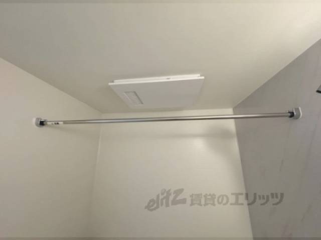 風呂　浴室物干し竿