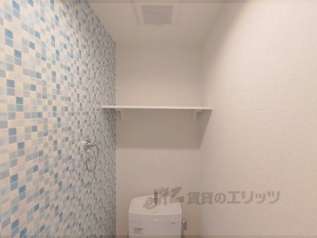 玄関　収納上部