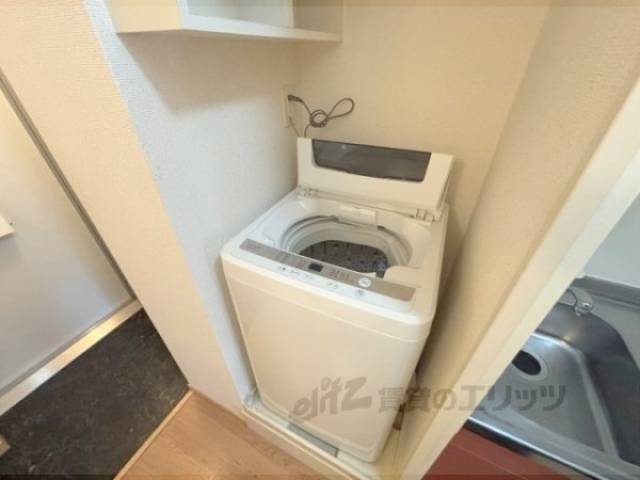 洗濯機置場　洗濯機