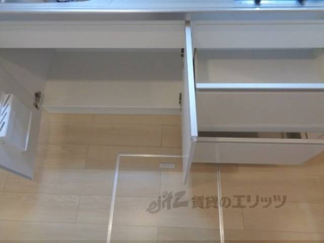 キッチン　収納