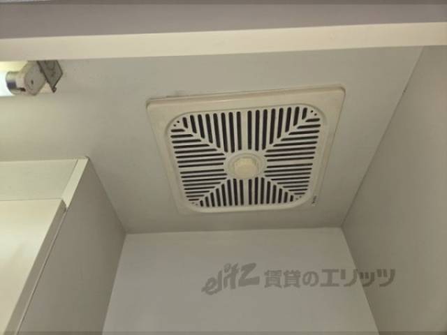 キッチン　換気扇