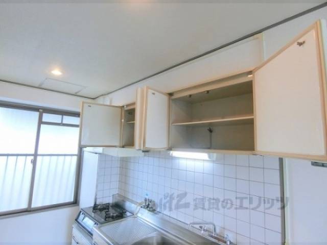 キッチン　キッチン上部収納