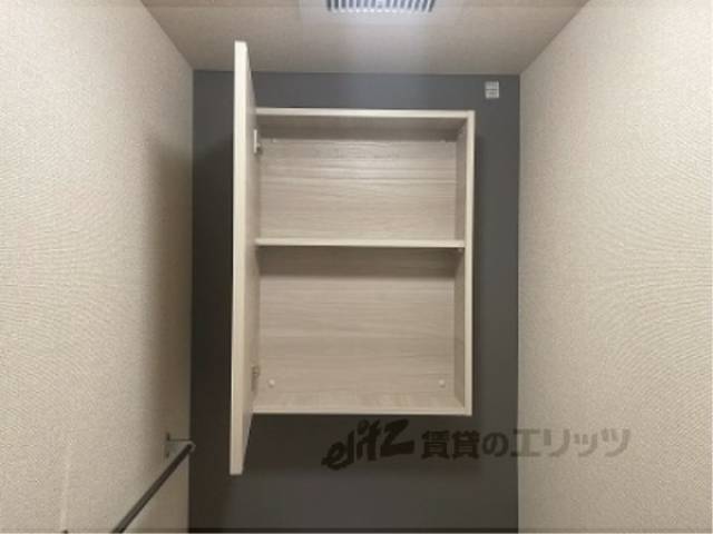 収納　トイレ上部