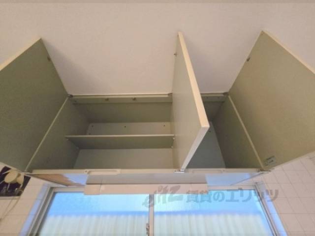 キッチン　上収納
