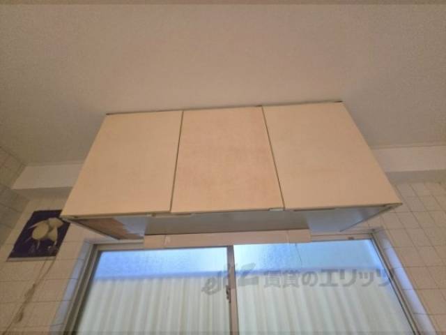 キッチン　上収納