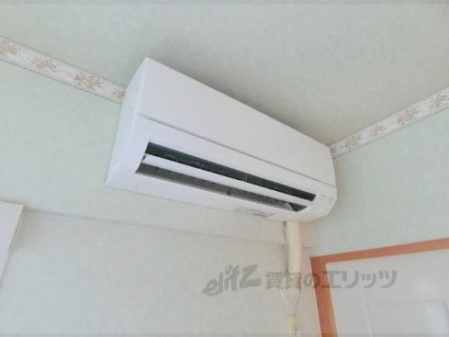 エアコン　エアコンリビング