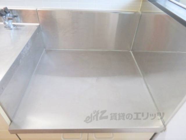 キッチン　コンロ置き場
