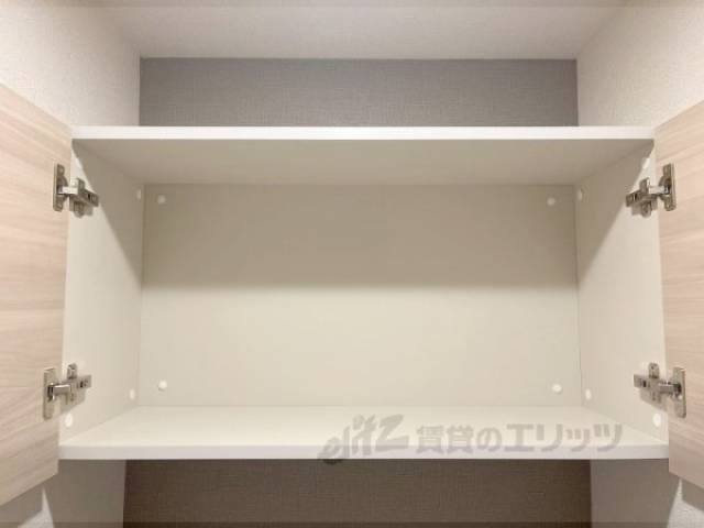 トイレ　上部収納