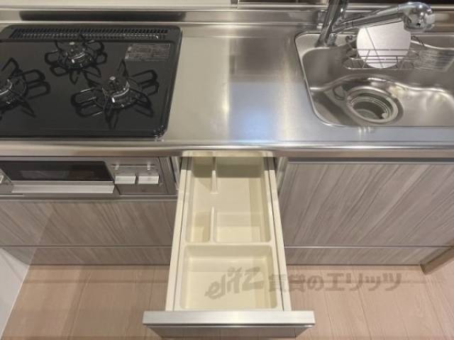 キッチン　引出