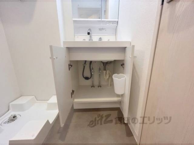 洗面所　収納
