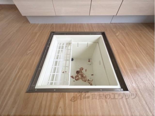 収納　床下収納