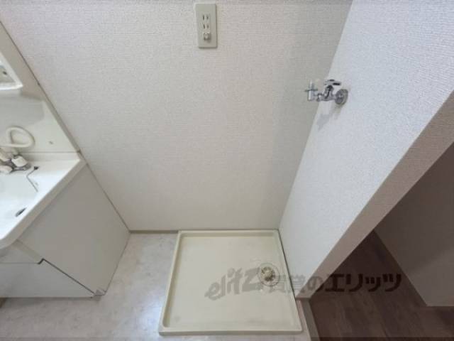 洗濯機置場　収納