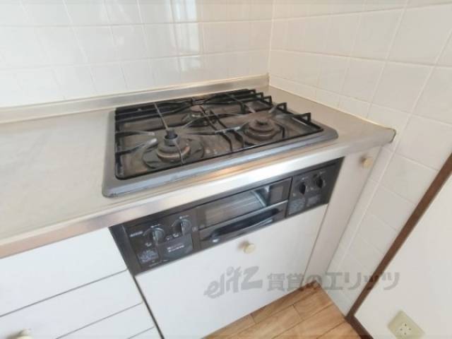 キッチン　コンロ