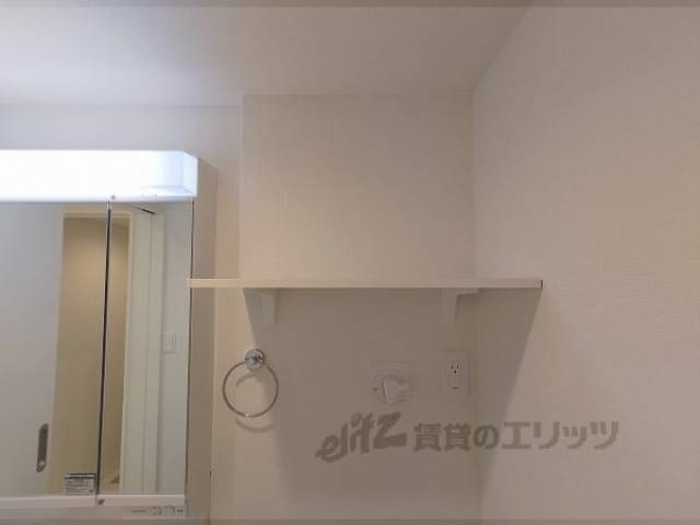 洗濯機置場　上部収納
