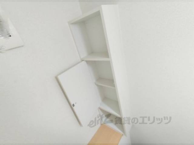 トイレ　棚
